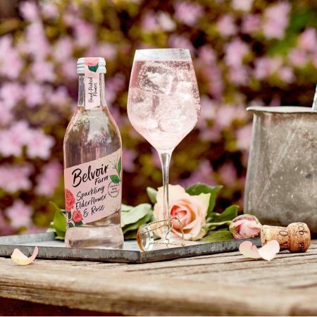 Limonade med hyldeblomst og rose