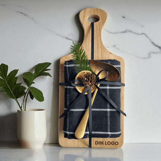 Gift sets with cutting foil in Christmas motif