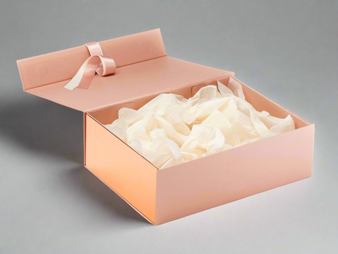 Magnetisk presentförpackning med band