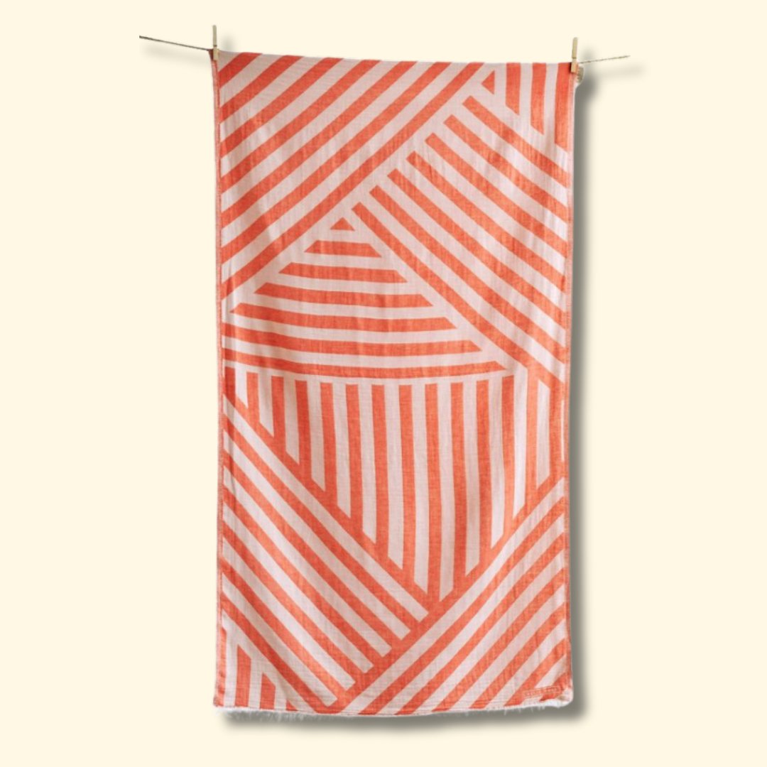 Beach towel in 100% cotton