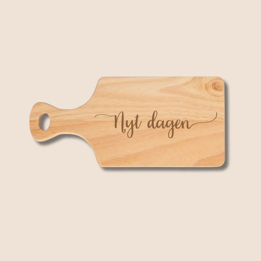 Wooden cutting board with handle - 'Enjoy the day'