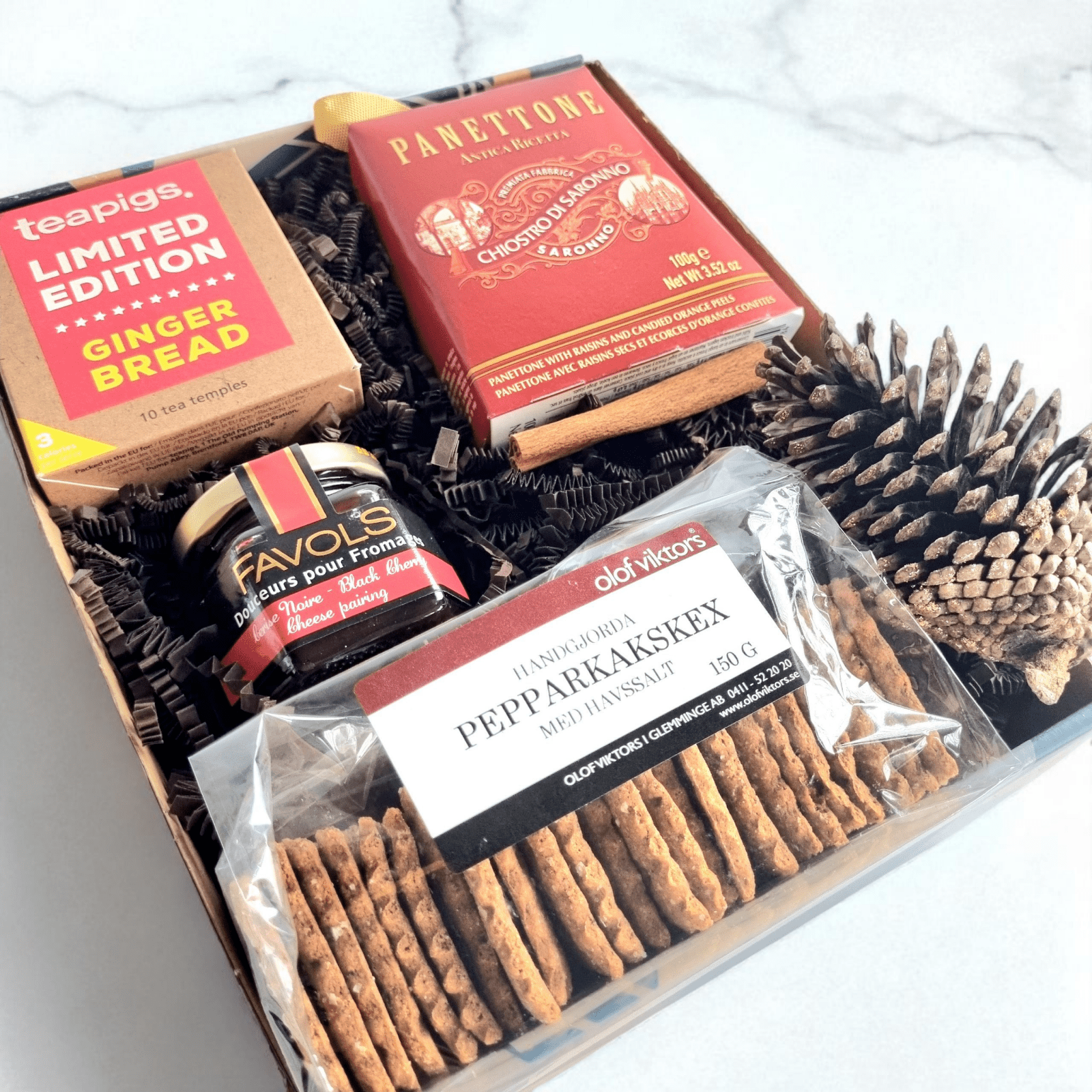 Julepakker med søtsaker (inkl. hjemlevering)