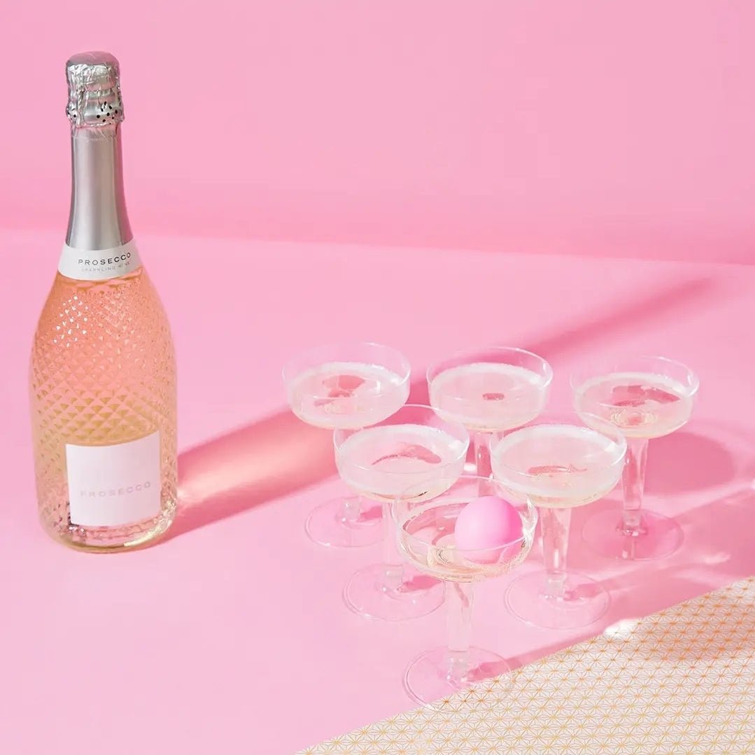 Party spill - Prosecco pong