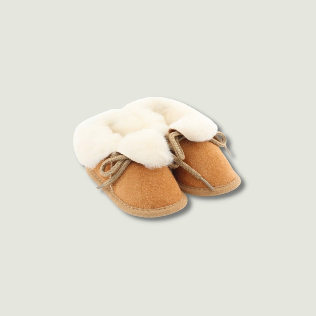 Baby slippers made of wool
