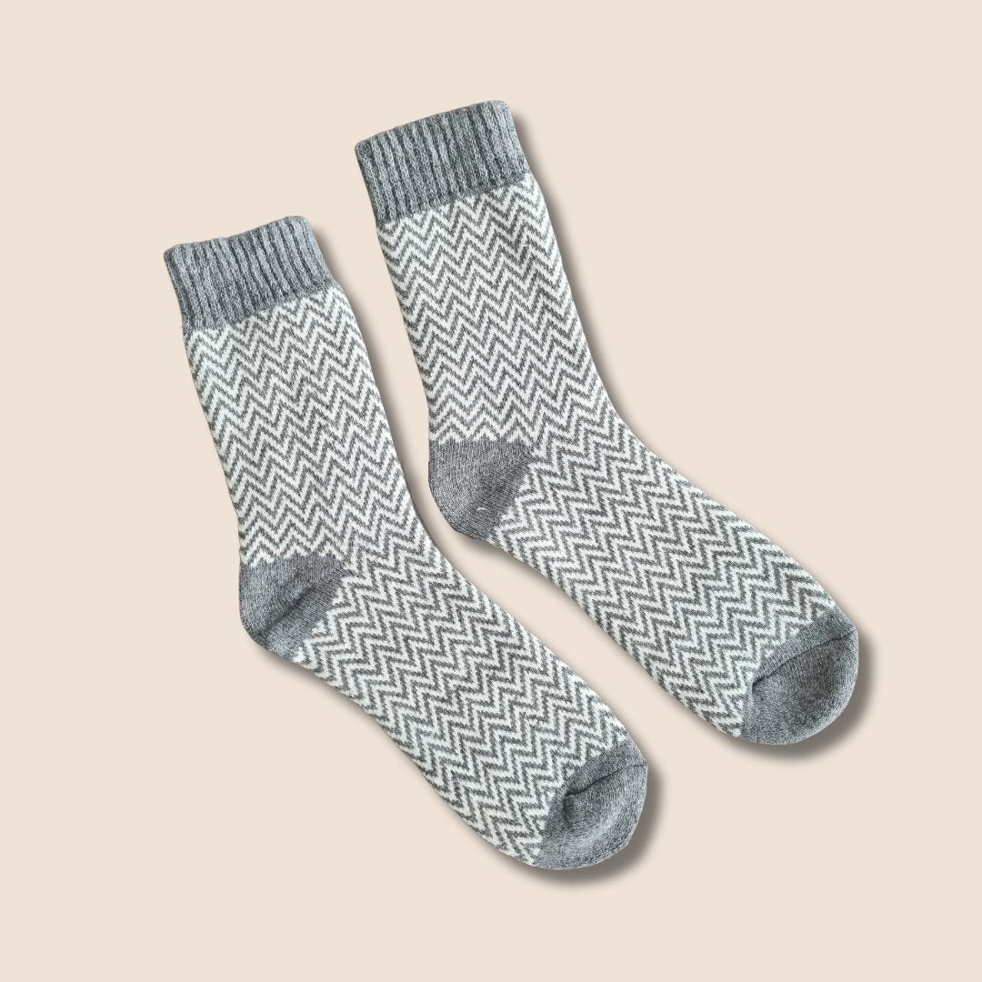 Warm socks in wool mix - Gray / Herringbone (Ladies)