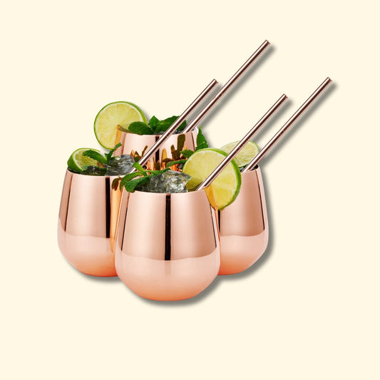Cocktail tumbler with straw