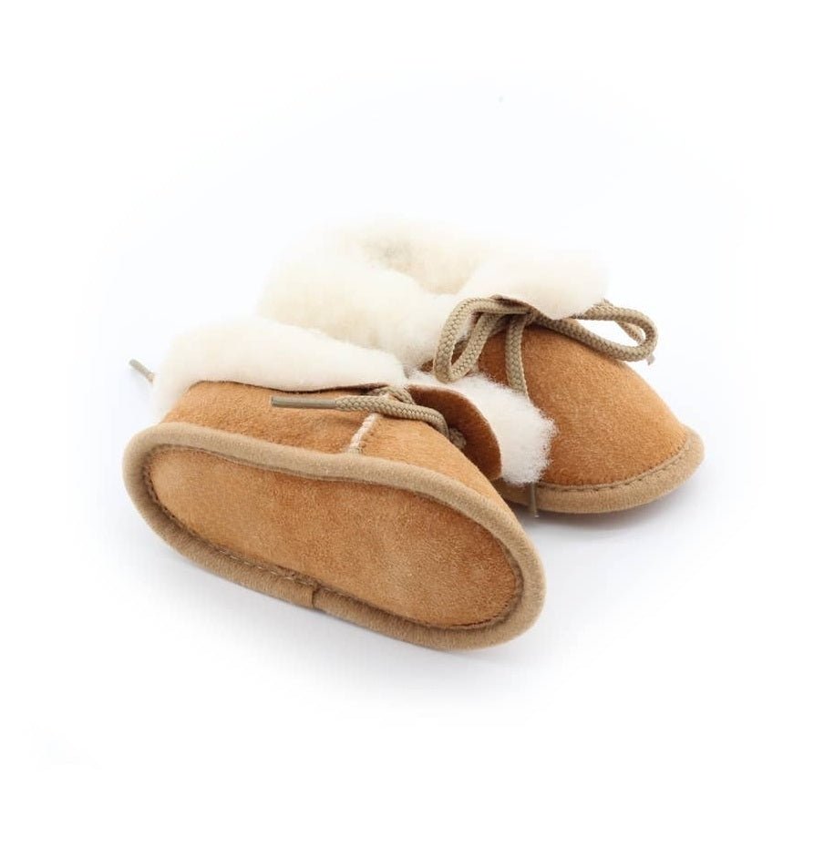 Baby slippers made of wool